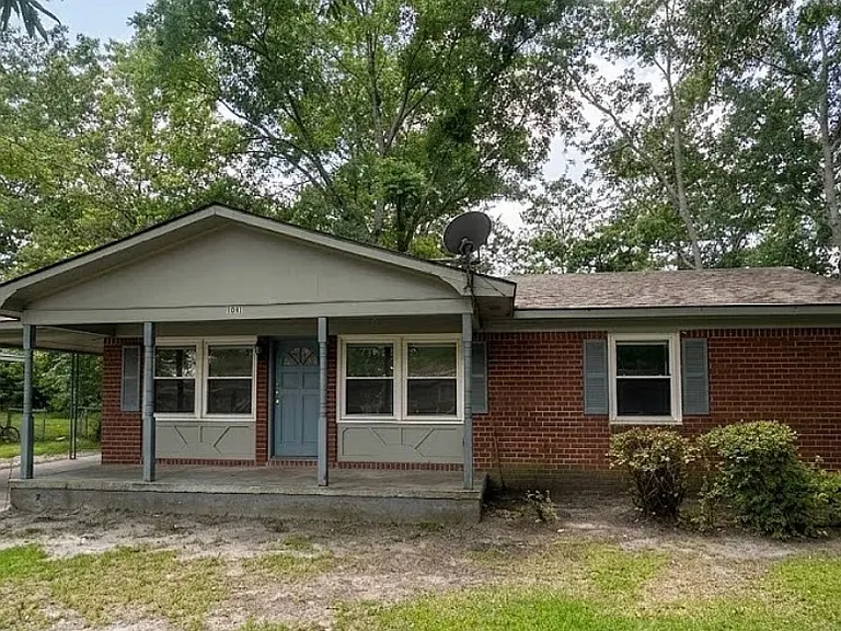 66 First Coleman Rd — Photo 1