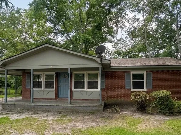 66 First Coleman Rd, Saint Helena Island, SC 29920