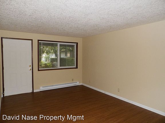 5th image of 3118 19th Pl APT 04