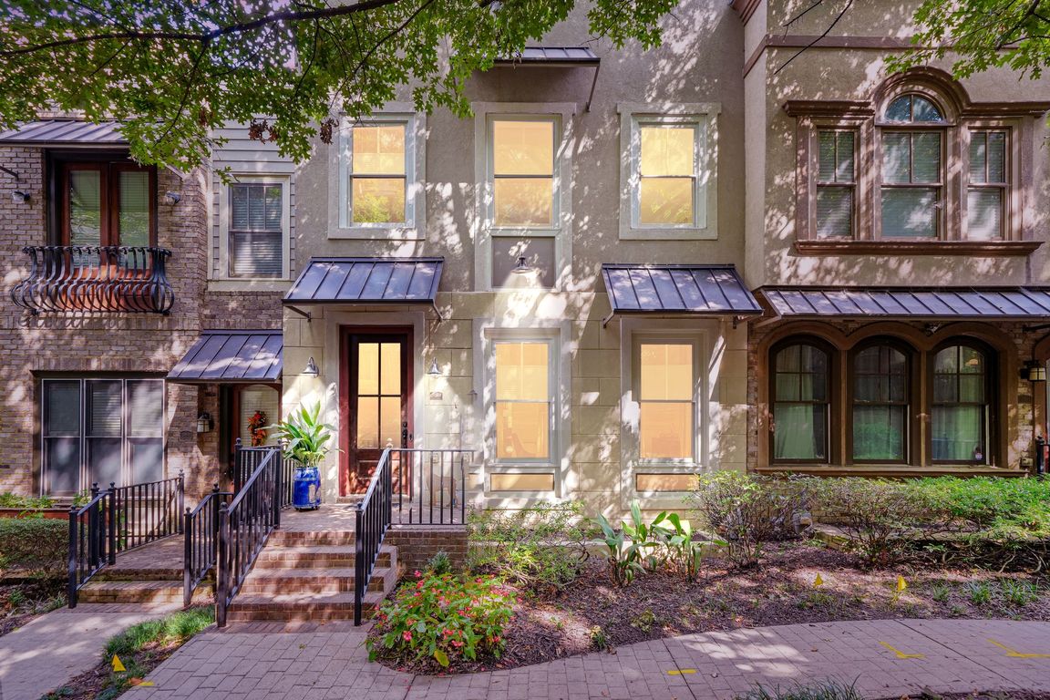 1.1 - 395 Laurent st NW
