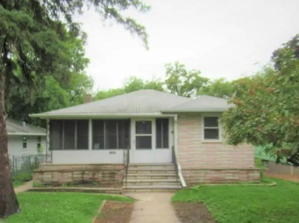 3825 Abbott Ave N, Robbinsdale, MN 55422