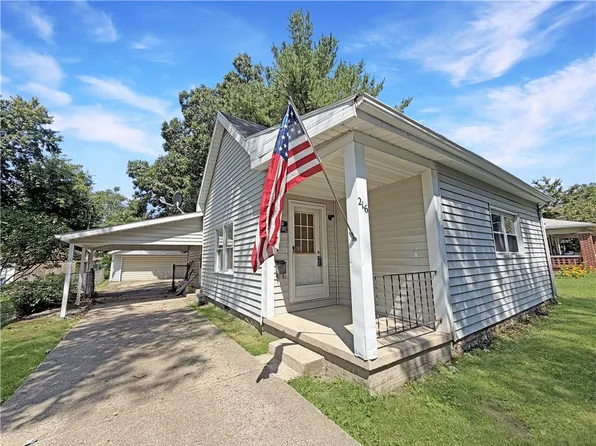 216 N 12th St, Charleston, IL 61920