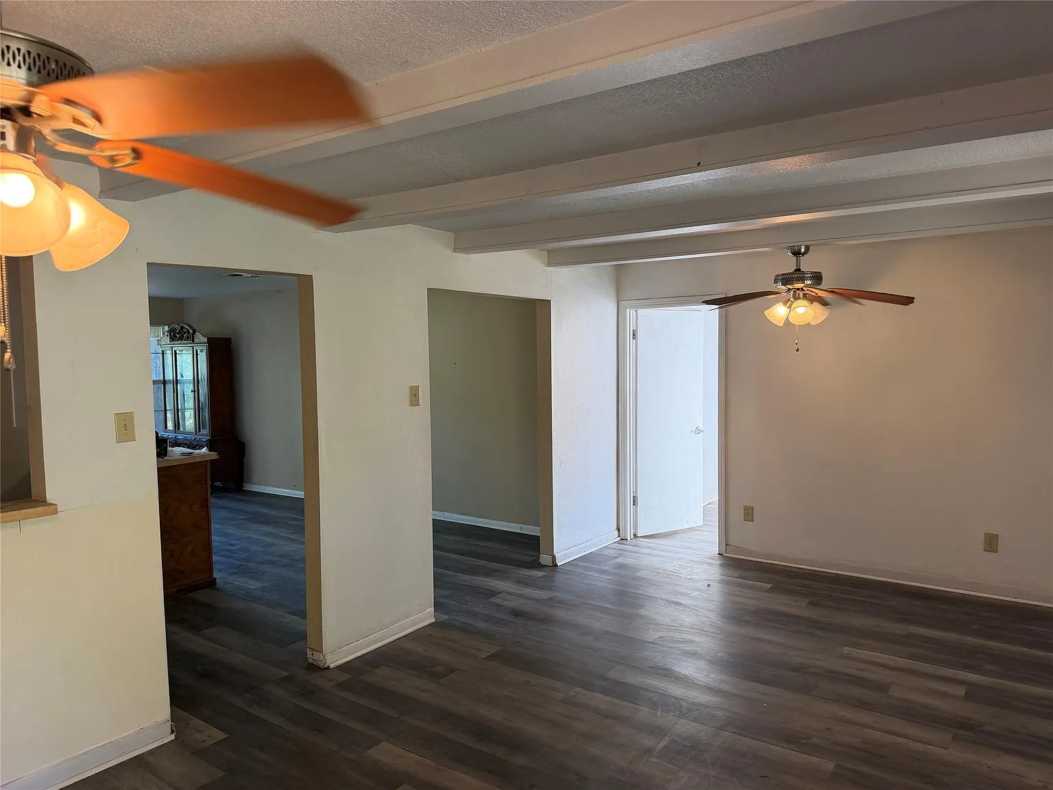 3 bed, 2.0 bath, 1501 sqft, $1,550 — Photo 4
