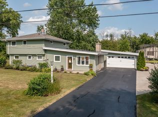 6852 Sunset Trl, Winneconne, WI 54986