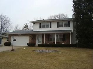 1420 Star Ave, Aurora, IL 60505