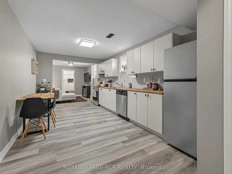 375 Russell St #BASEMENT — Photo 2
