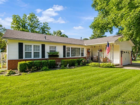 420 E 19th St, Okmulgee, OK 74447