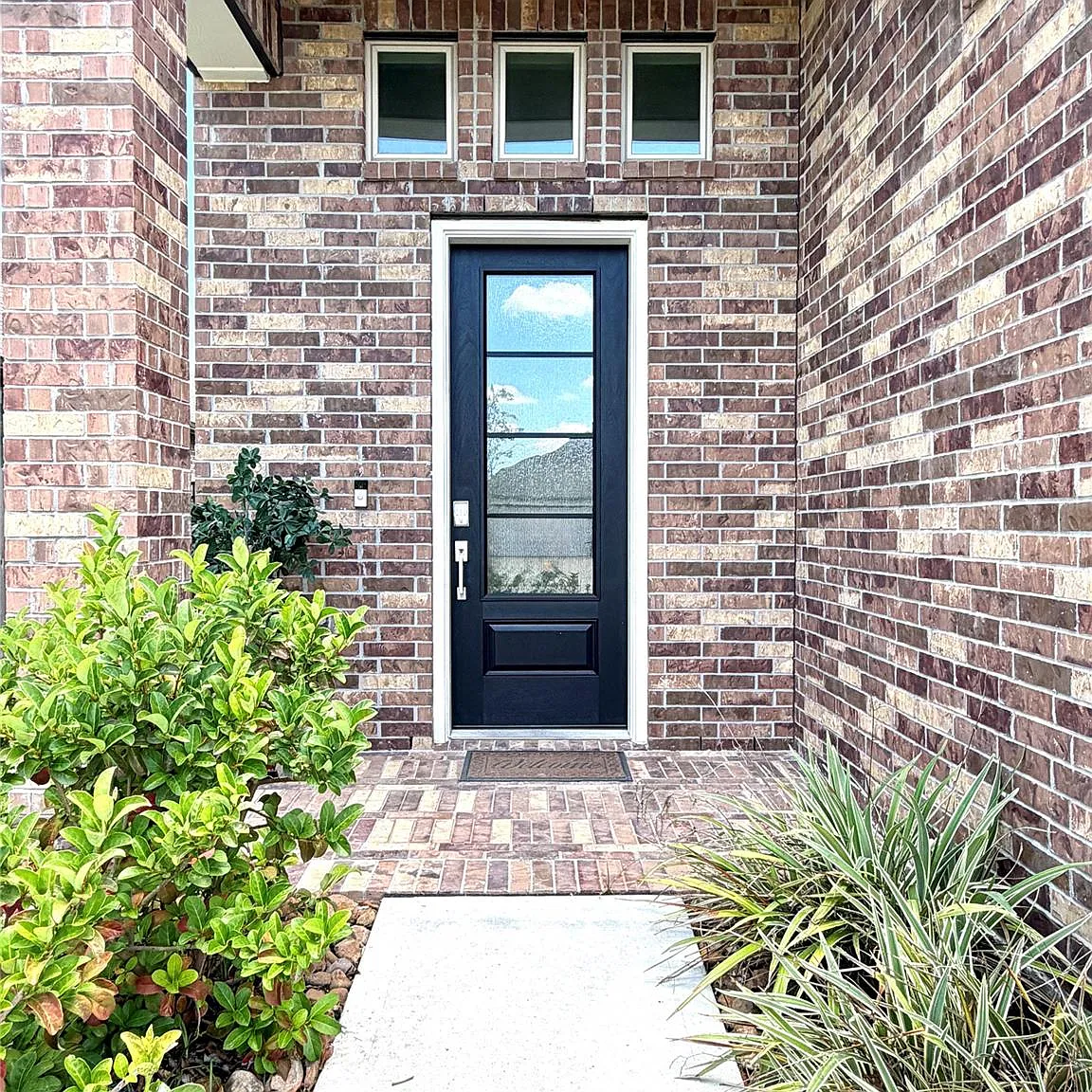 4 bed, 3.5 bath, 2128 sqft, $2,600 — Photo 4