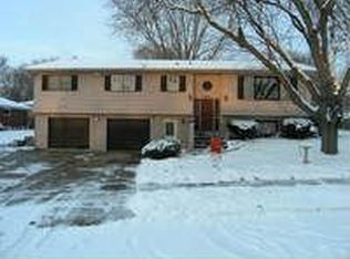 1878 Carter Ct, Dubuque, IA 52001