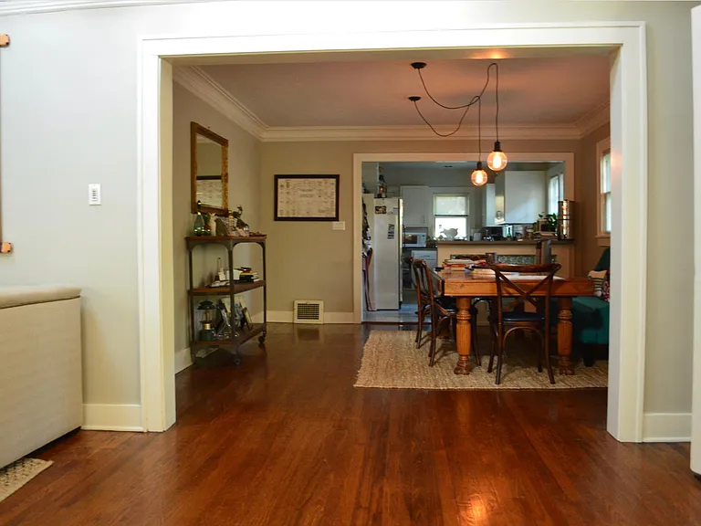 5523 Holmes St — Photo 4