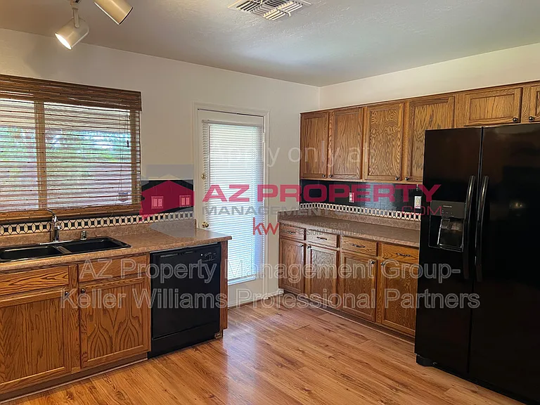 13733 W Berridge Ln — Photo 8