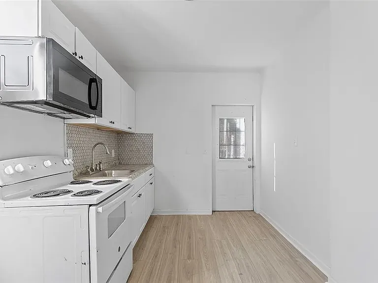 258 E Warrington Ave #2 — Photo 5