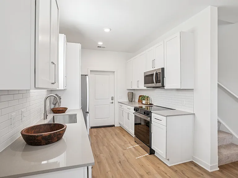 Hamlet Falling Creek - Homes & Townhomes for Rent — Photo 21