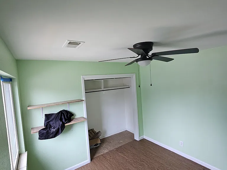 335 W Yale Ave — Photo 6