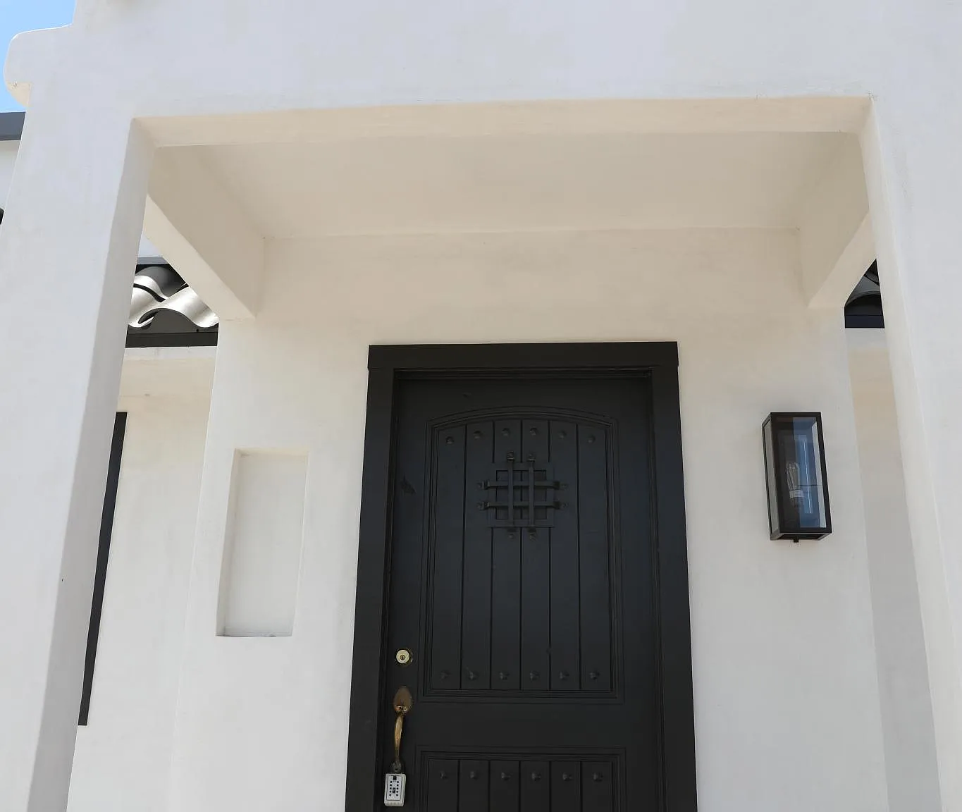2440 Houston St — Photo 3