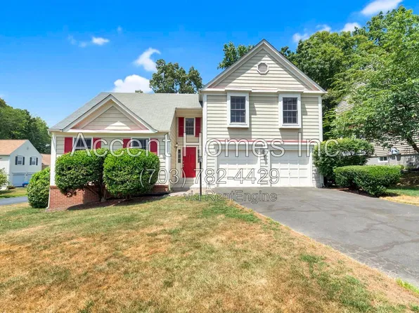 4354 Chambord Ln, Woodbridge, VA 22192