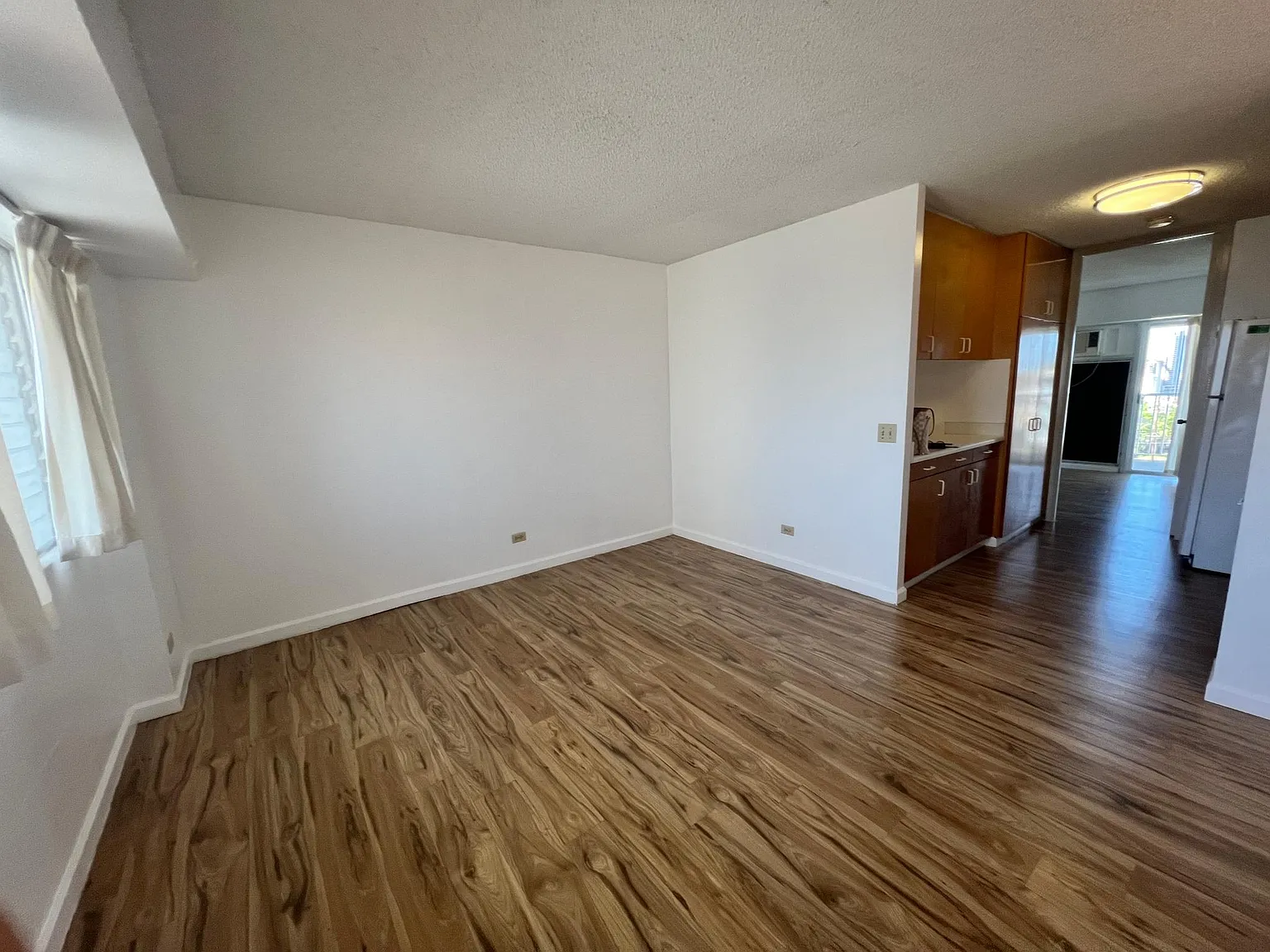 1516 Ward Ave — Photo 3