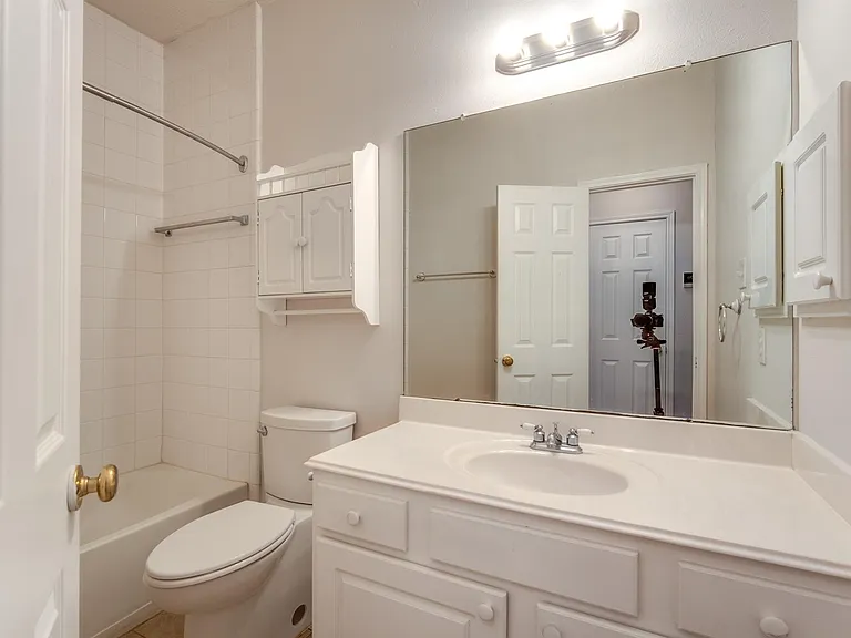 1907 Glen Eden Ct — Photo 22