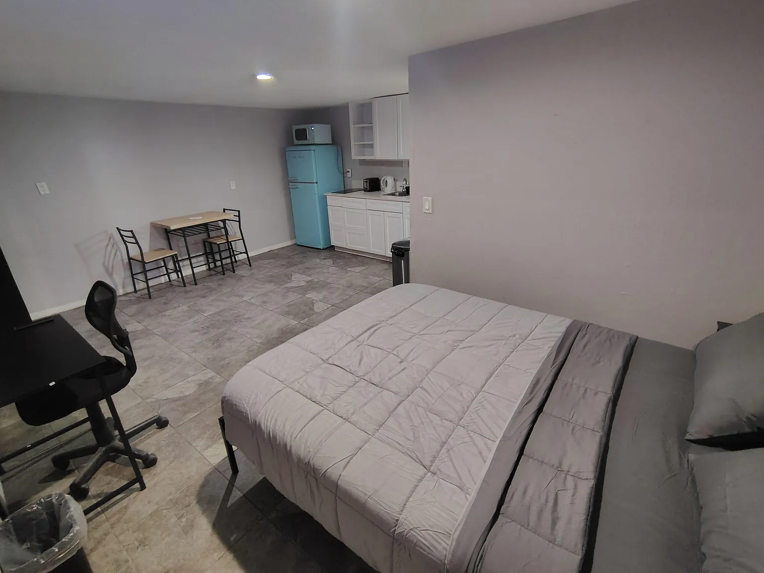 4 bed, 4.0 bath, 1532 sqft, $1,819 — Photo 3
