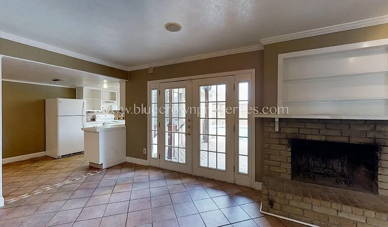 10239 Catalpa Rd — Photo 15