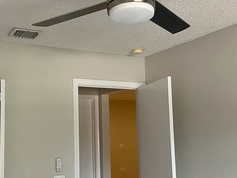 1547 Zenith Way — Photo 12