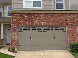 318 Willott Square Dr, Saint Peters, MO 63376