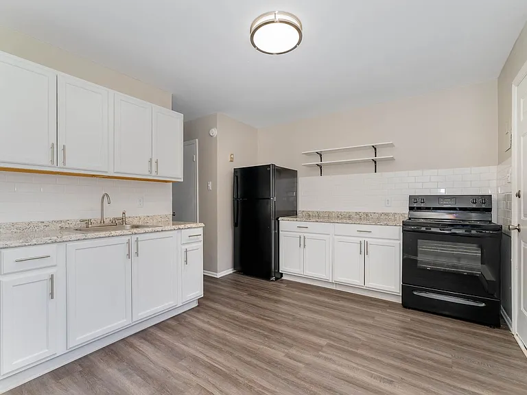 The Heights Townhomes — Photo 14