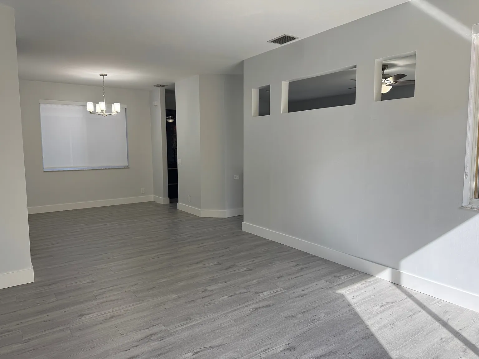4319 Greenbriar Ln — Photo 3