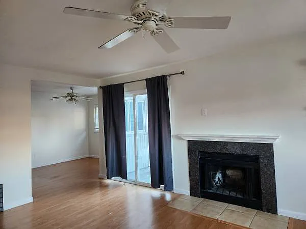 2 bed, 1092 sqft, $2,250 — Photo 2