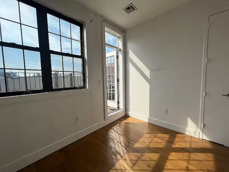 171 Suydam St #4B — Photo 24