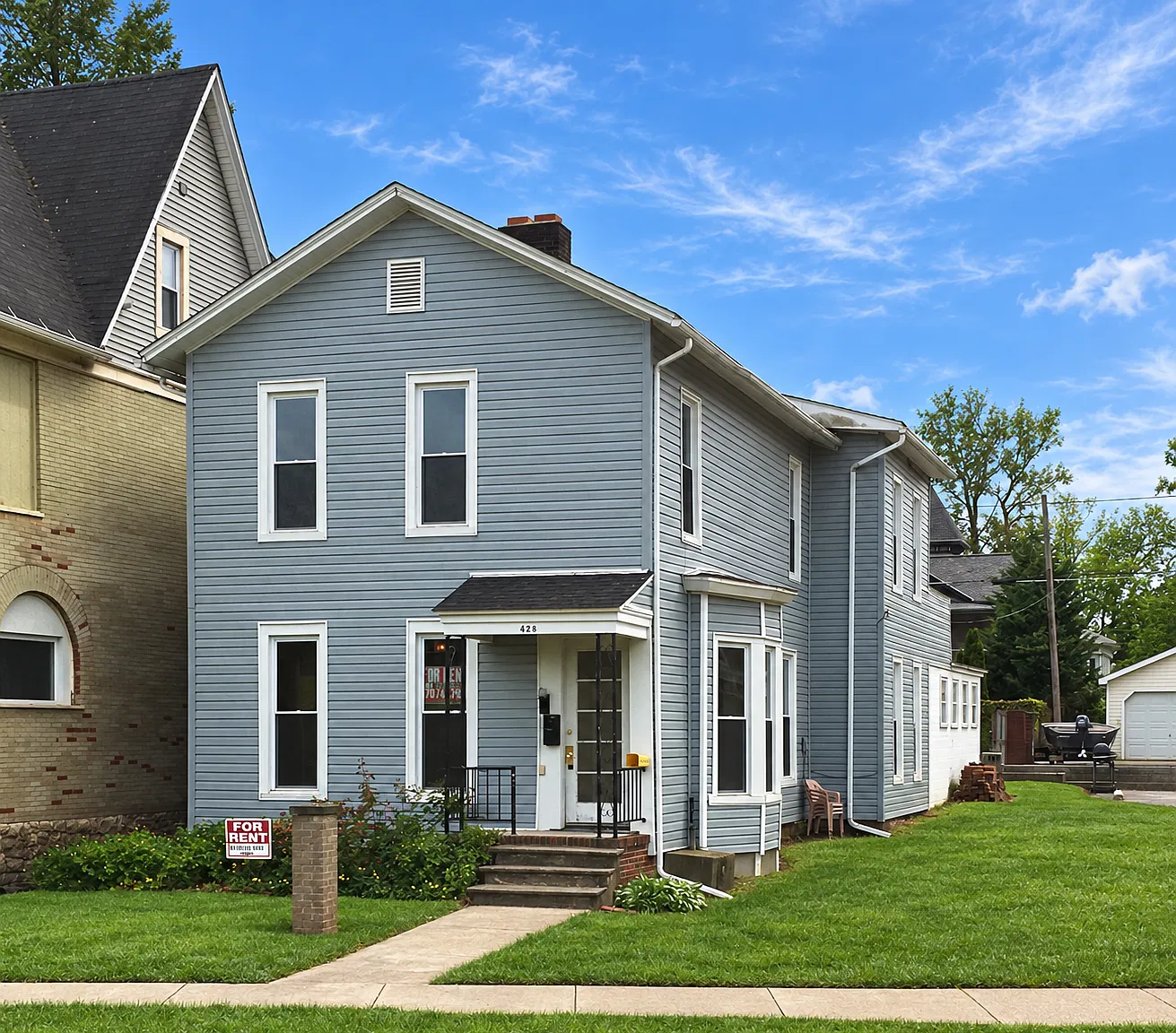 4 bed, 1.5 bath, 4338 sqft, $1,960 — Photo 1