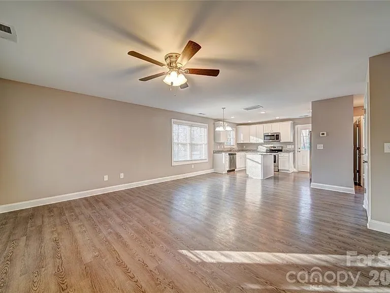1414 Mason St — Photo 3