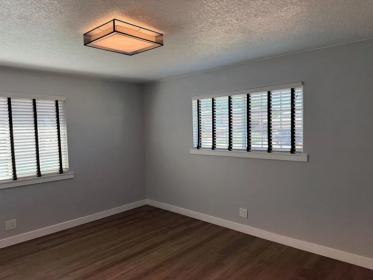 12013 Kashmir St NE — Photo 15