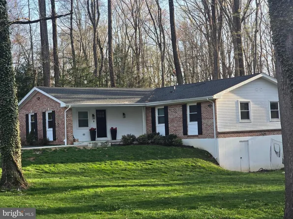 66 Springs Dr, Doylestown, PA 18901