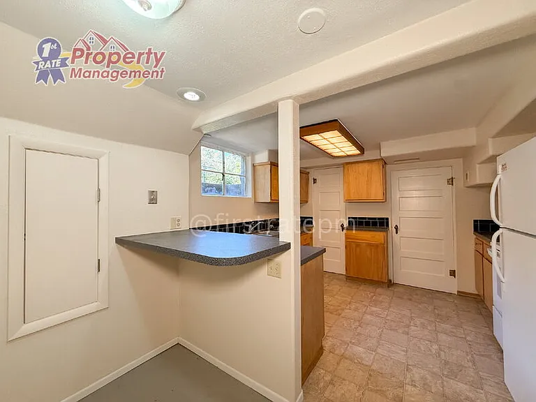 1717 W Jefferson St #3 — Photo 6