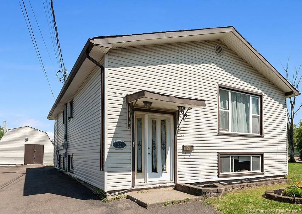 1st image of 21 Spruce St