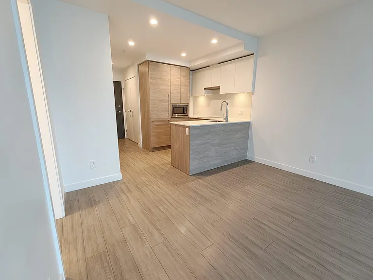 13615 Fraser Hwy #2502 — Photo 1