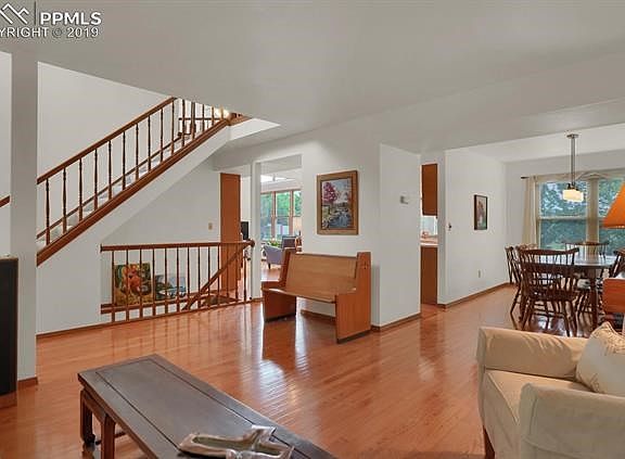Main level lining room and dinning area....hardwood floor throughout main level