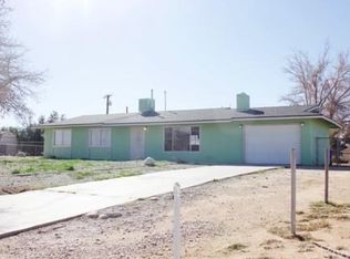13900 Navajo Rd, Apple Valley, CA 92307