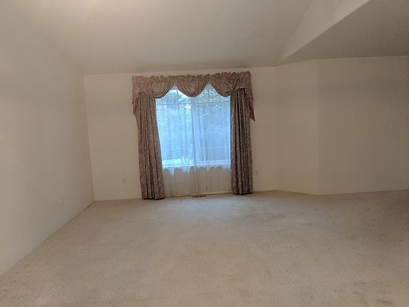 5th image of 1728 Louise Ave
