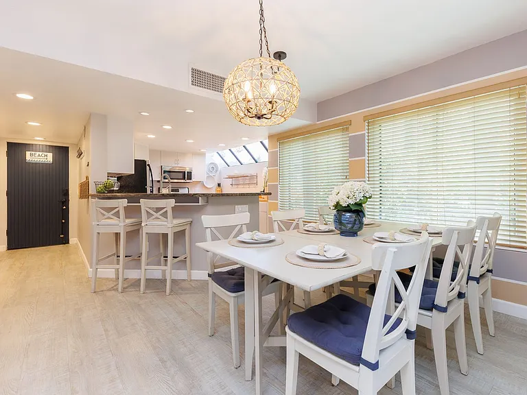 8132 Camino Del Sol #D — Photo 3