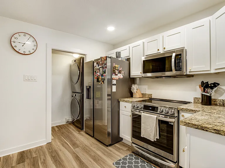4777 Cedar Springs Rd #7P — Photo 13