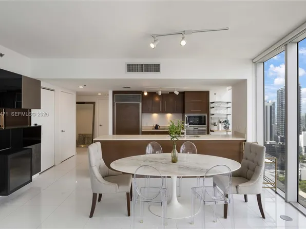 475 Brickell Ave APT 4015, Miami, FL 33131