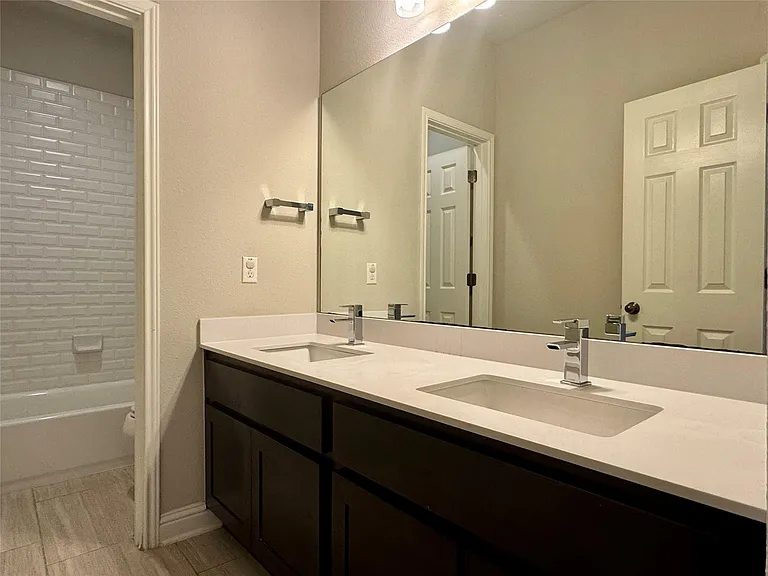 12524 Ondara Dr — Photo 34