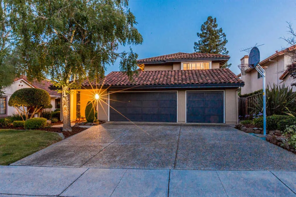 7658 Berland Ct photo 1