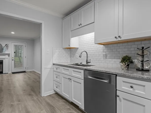 5616 Darrow Dr, Raleigh, NC 27612