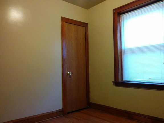5th image of 7018 S Talman Ave #1