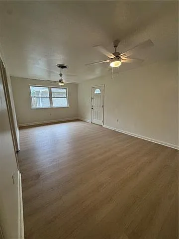 2 bed, 1.0 bath, 900 sqft, $1,600 — Photo 3