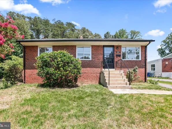 15913 Crest Dr, Woodbridge, VA 22191