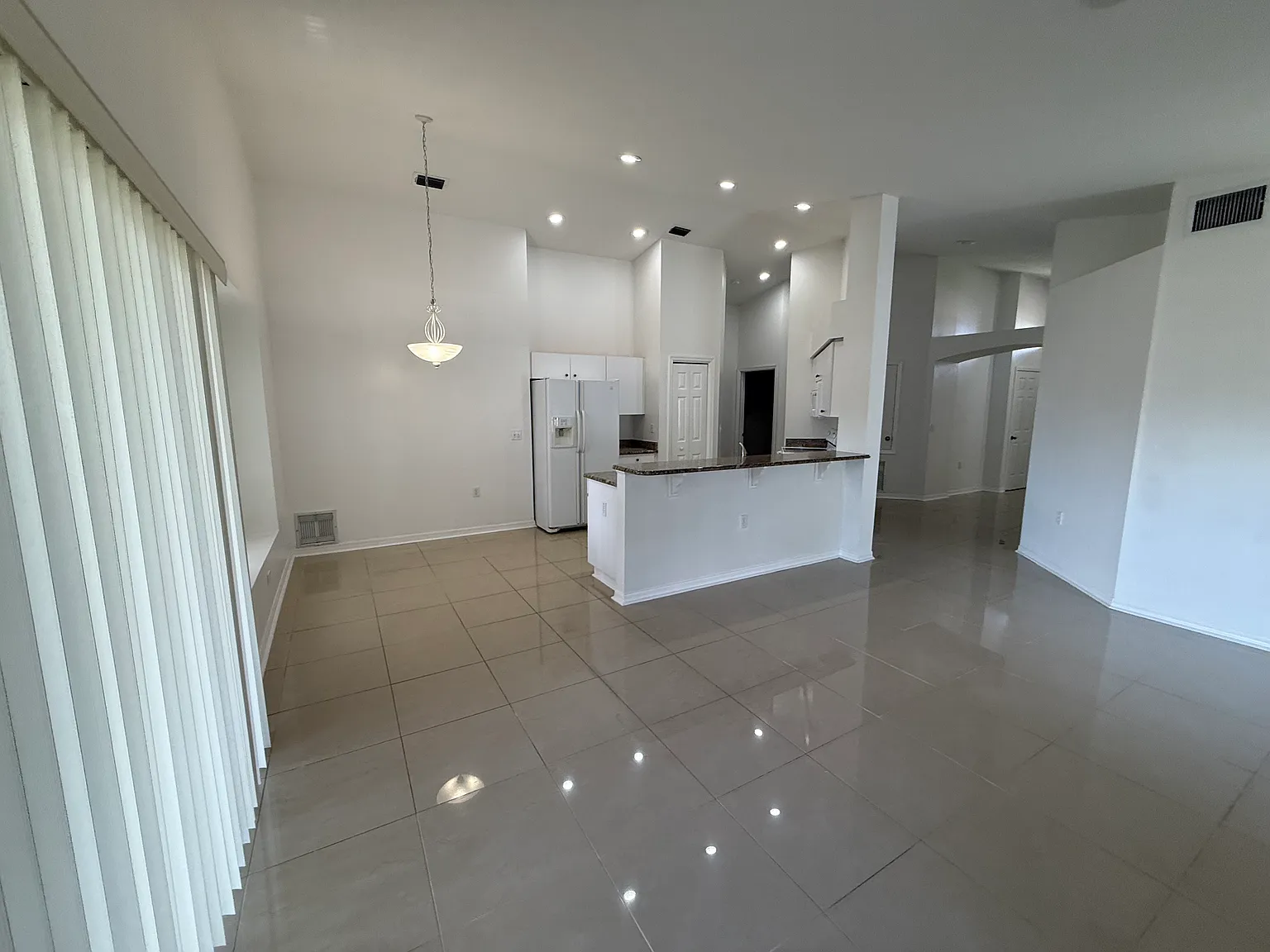 3 bed, 1516 sqft, $2,500 — Photo 2